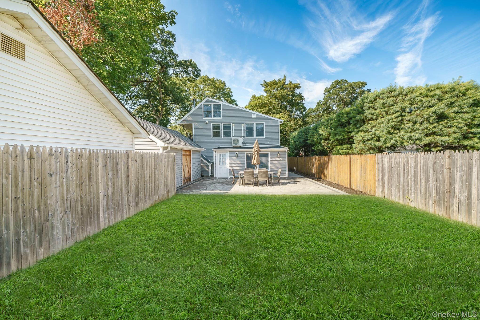 10 Hill Street – For Sale photo 10