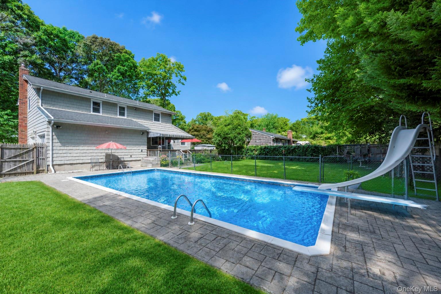 255 Lake Avenue S – For Sale photo 8