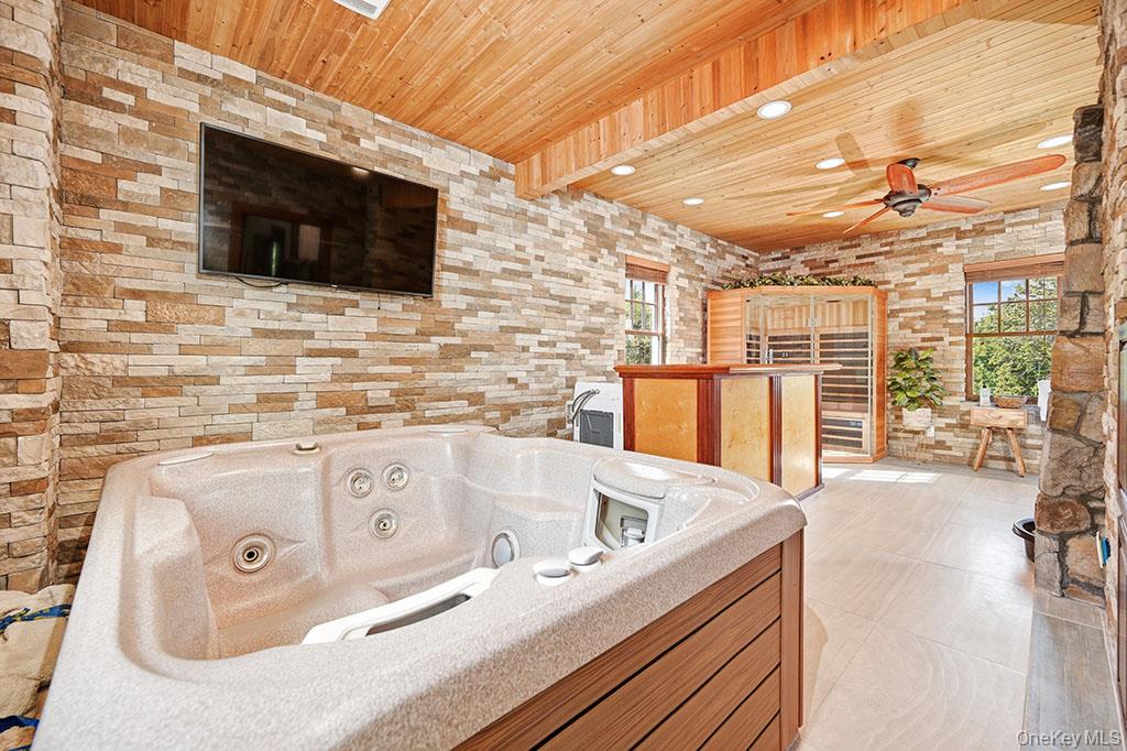 7 Lake Avenue – For Sale photo 33