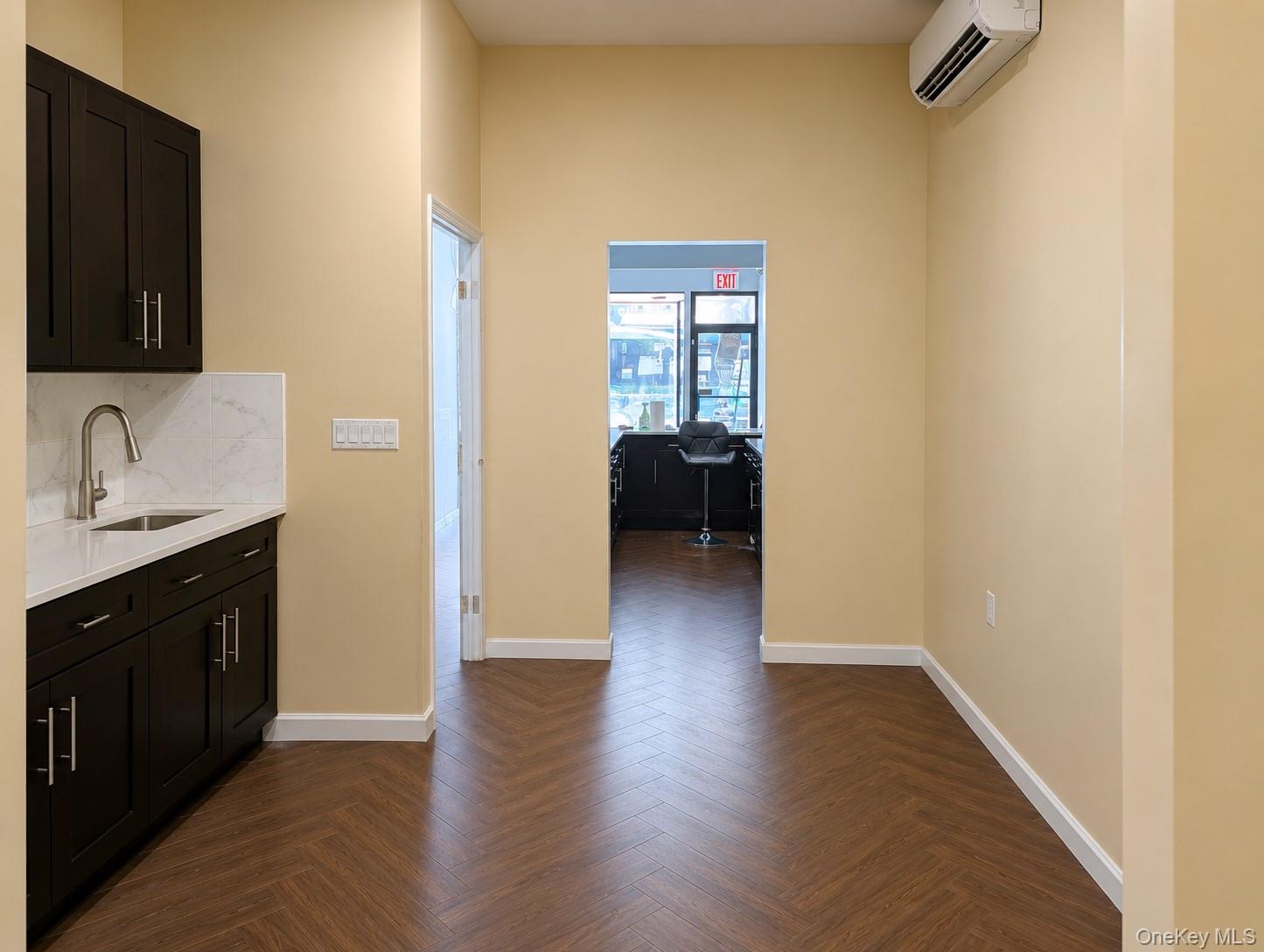 33-17 30 Avenue – For Rent photo 6
