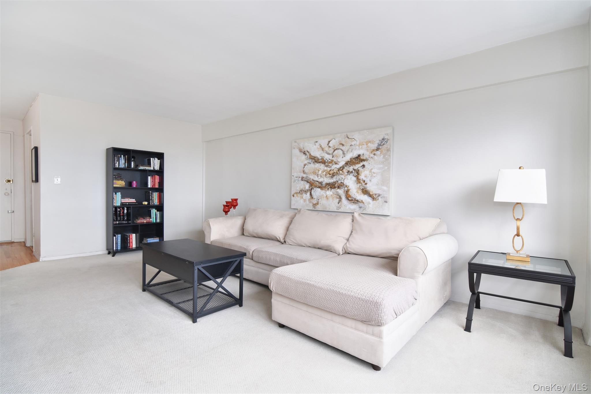 377 Westchester Avenue, Unit 4F photo 2