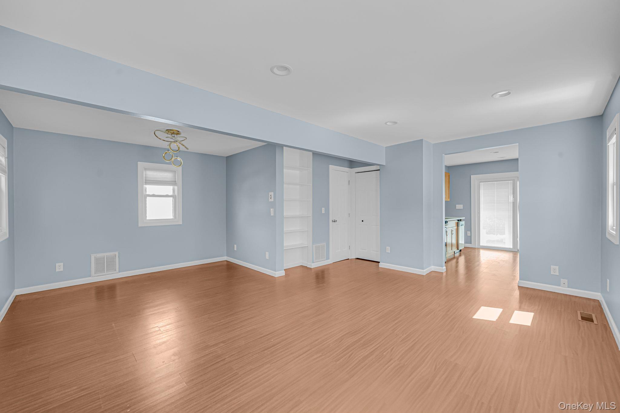 646 S 7th Street – For Sale photo 8