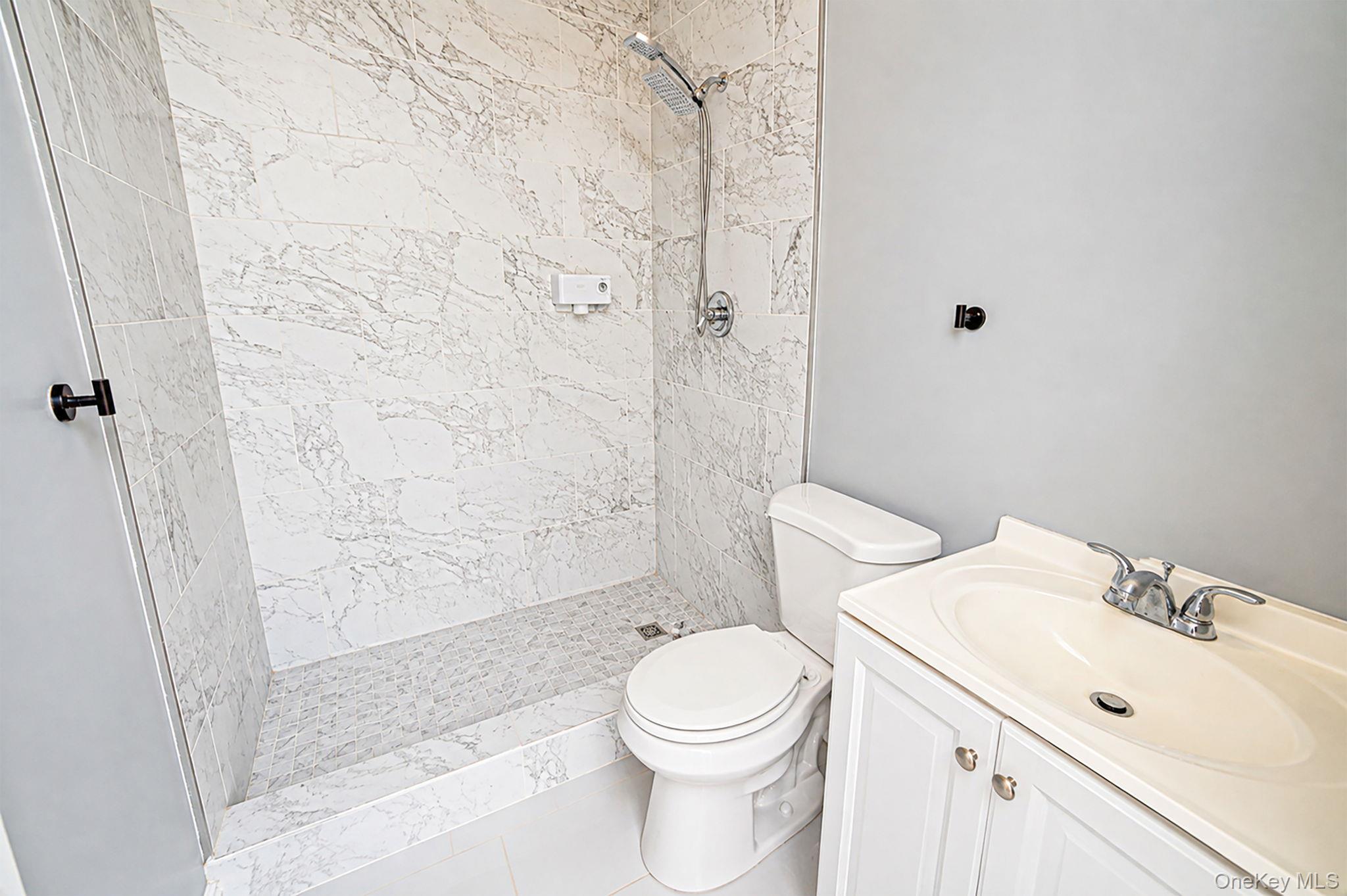 646 S 7th Street – For Sale photo 23
