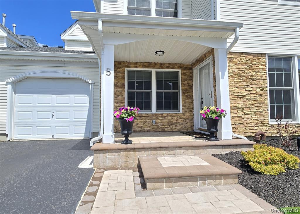 5 Charley Lane – For Sale photo 2