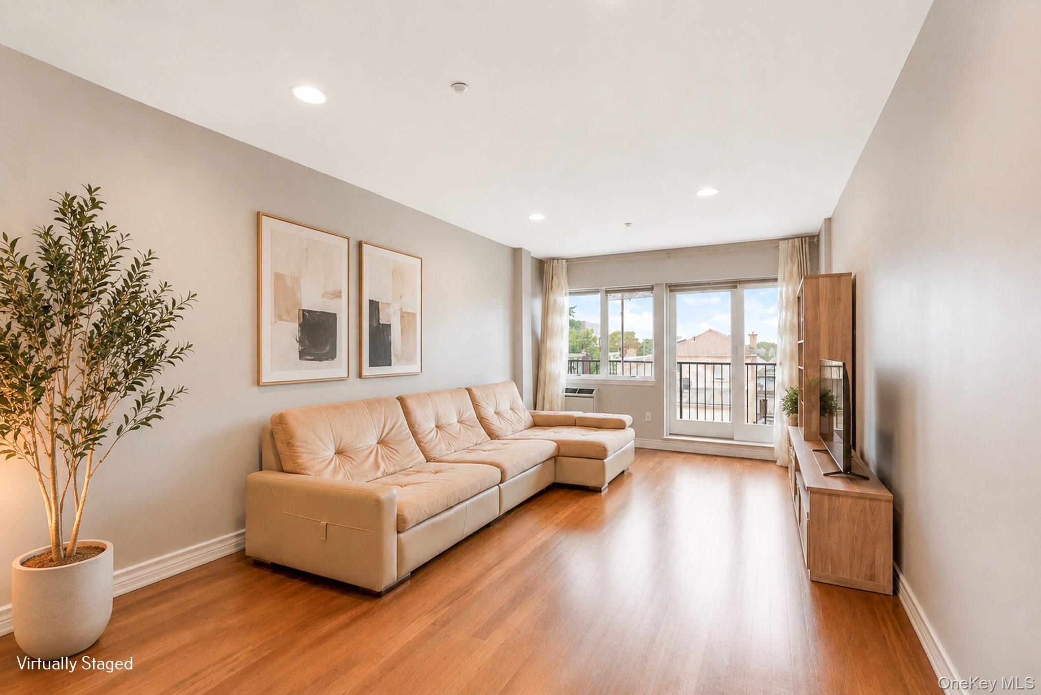 2388 Ocean Avenue, Unit 11