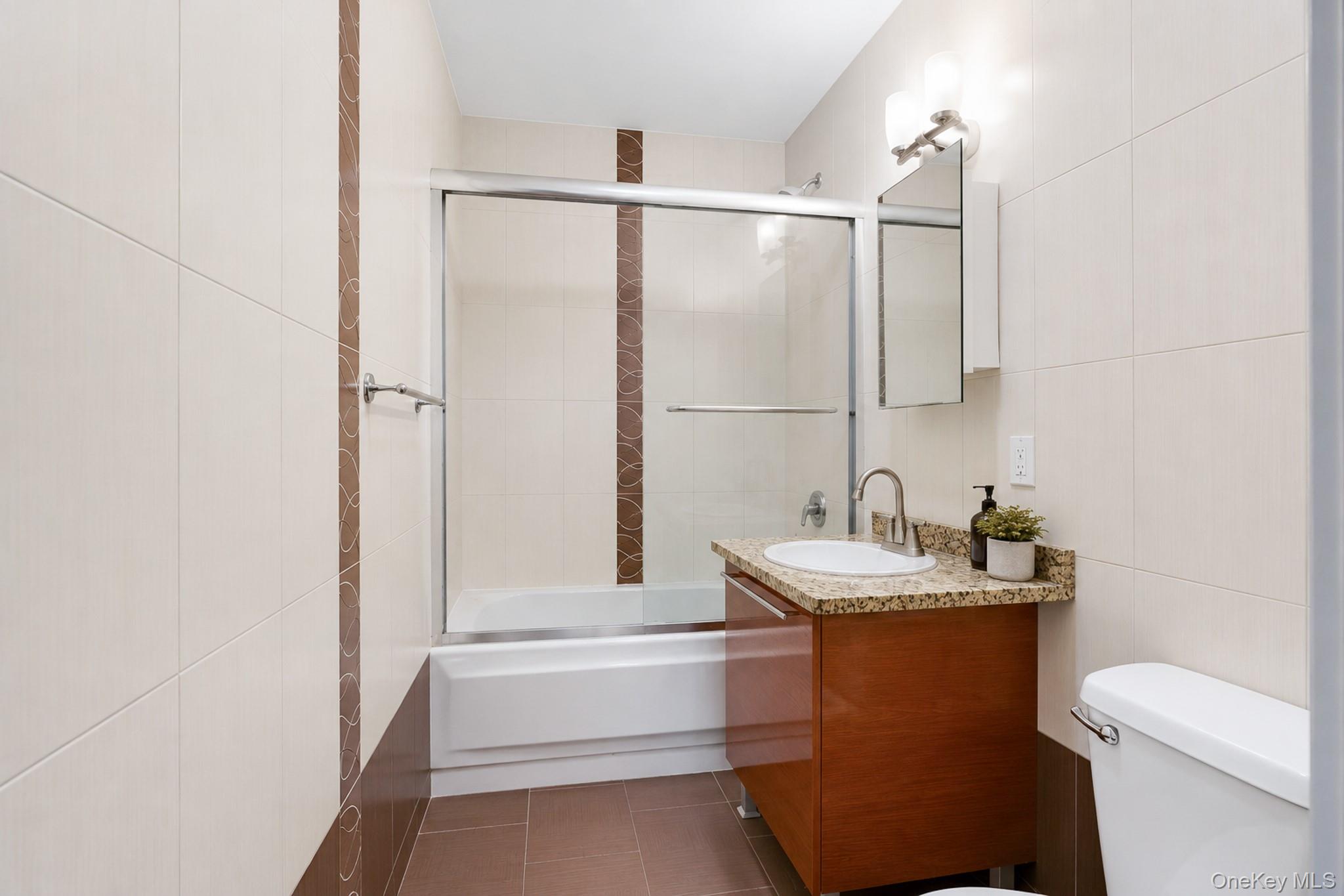 2388 Ocean Avenue, Unit 11 photo 6