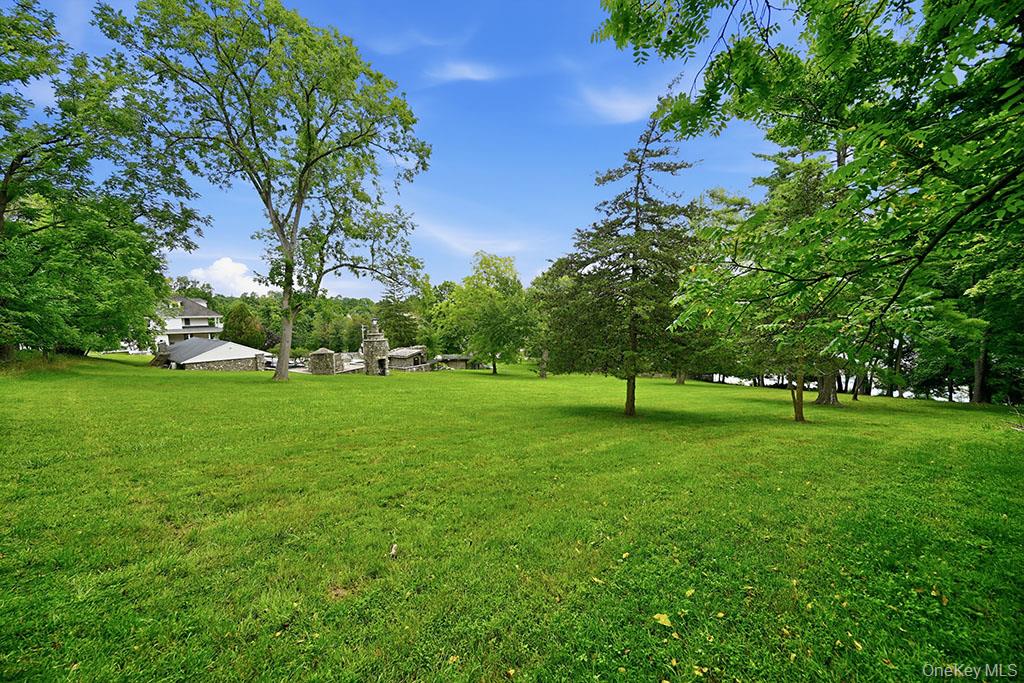 7.5 Lake Avenue – For Sale photo 2