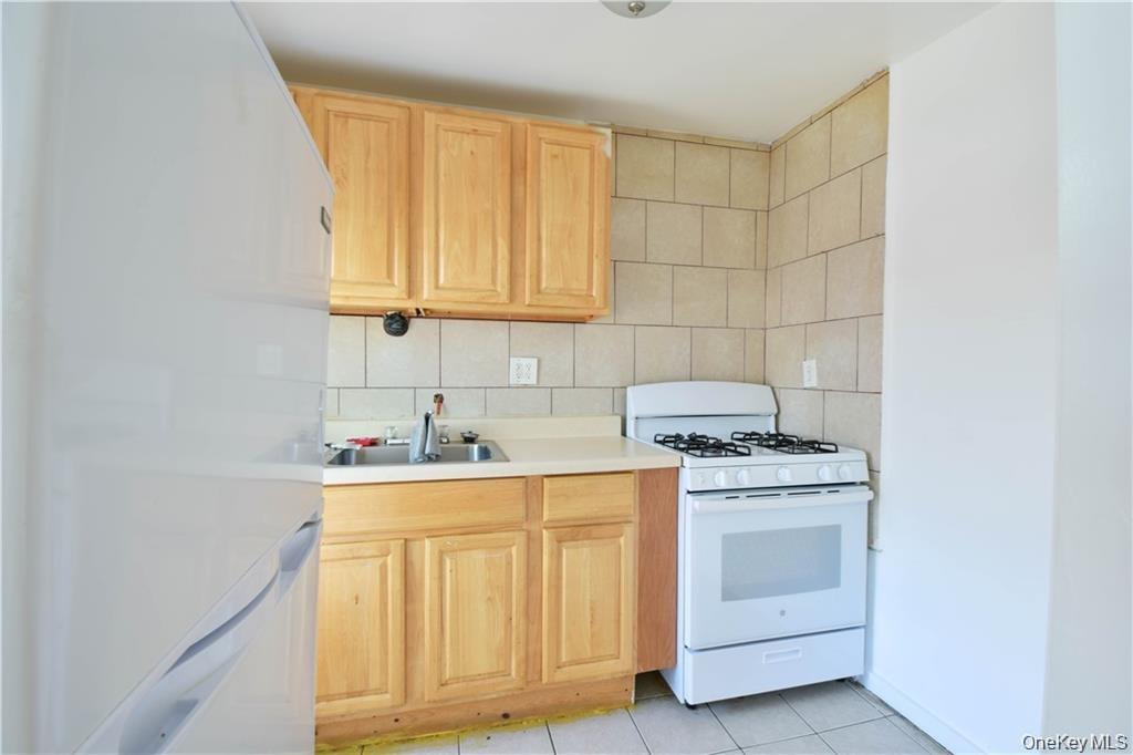 155 Chambers Street – For Rent photo 3