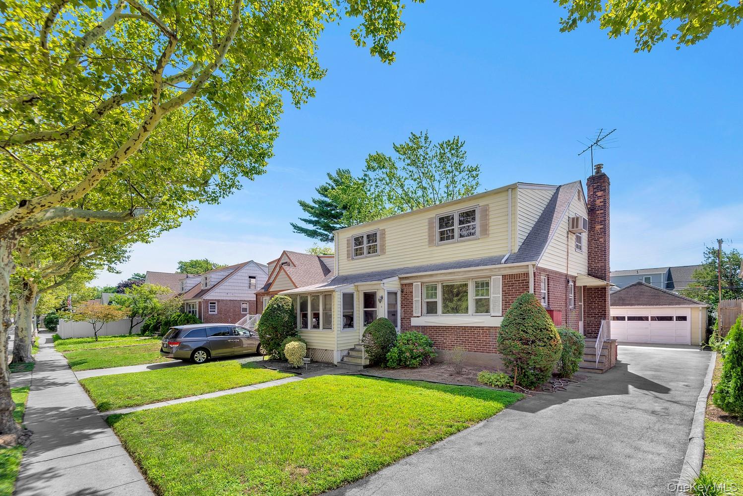 485 Peninsula Boulevard – For Sale
