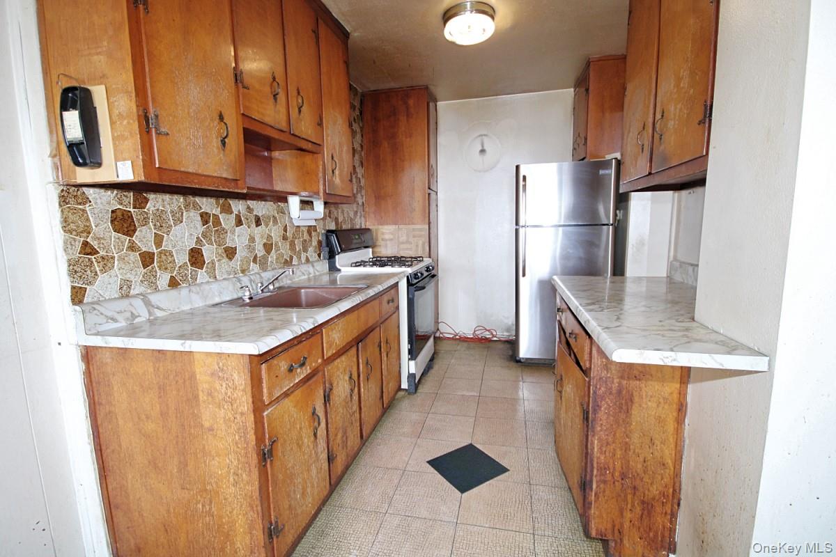 1935 Shore Parkway, Unit 15A photo 5