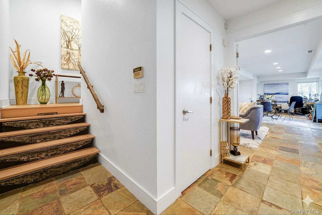 910 Route 9W S – For Sale photo 7