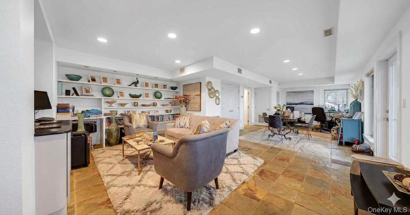 910 Route 9W S – For Sale photo 8