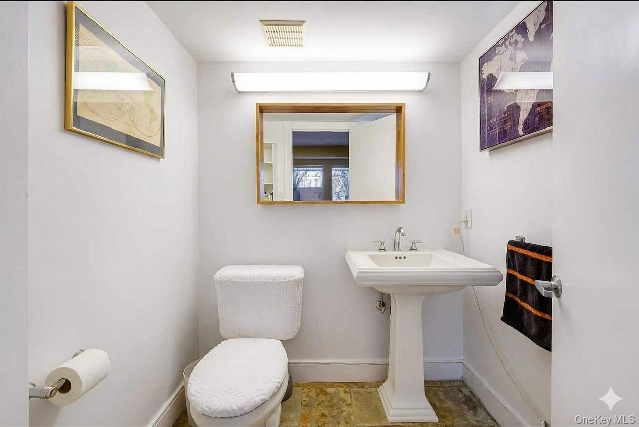 910 Route 9W S – For Sale photo 11