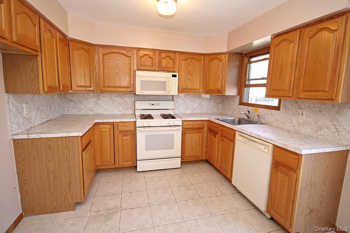 5 Abbey Road – For Sale photo 5