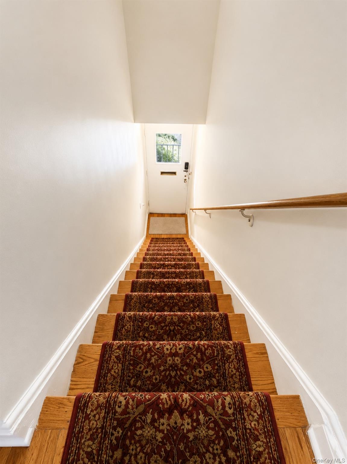 43 1/2 Carpenter Avenue, Unit D photo 2