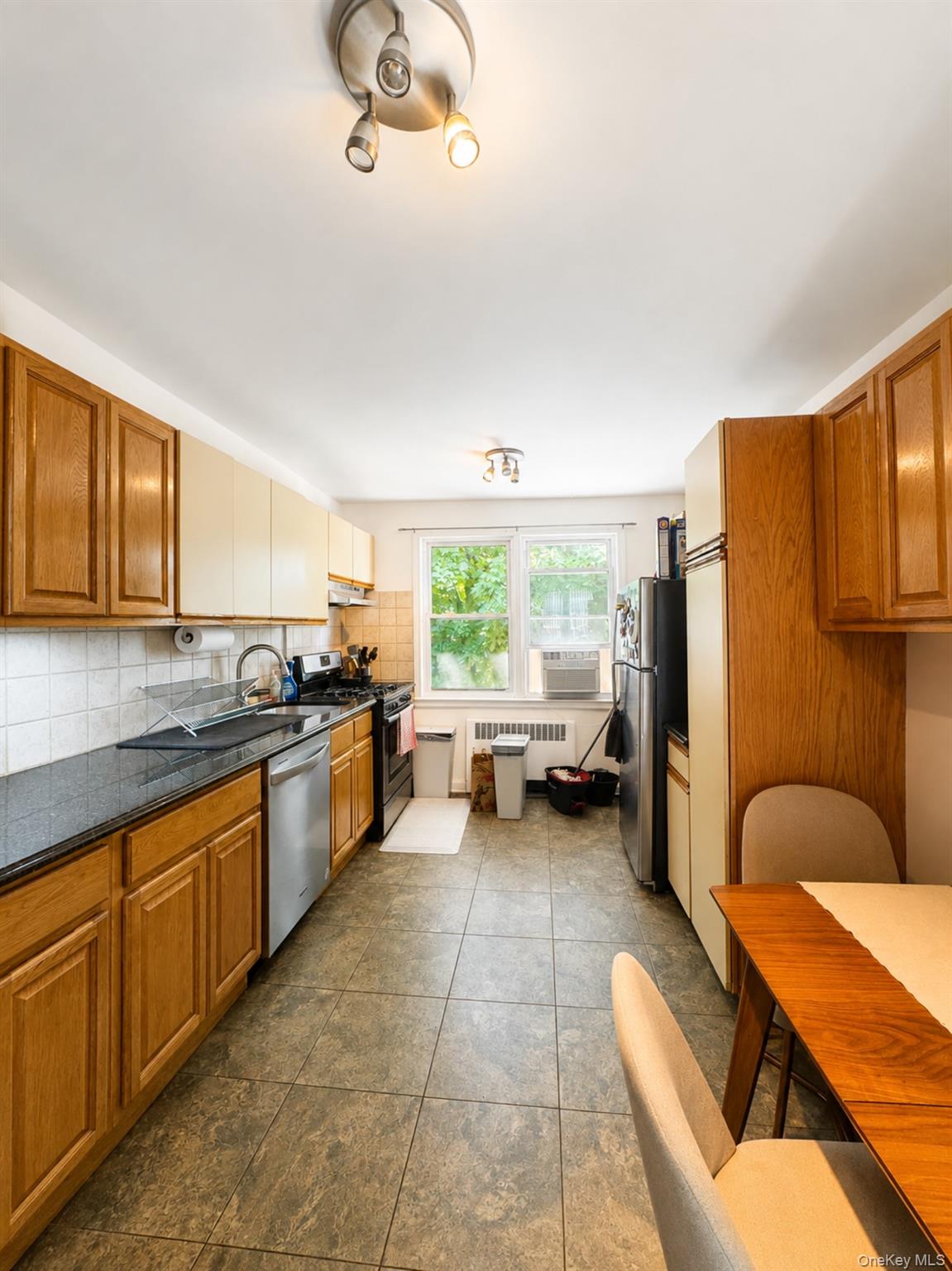 43 1/2 Carpenter Avenue, Unit D photo 6