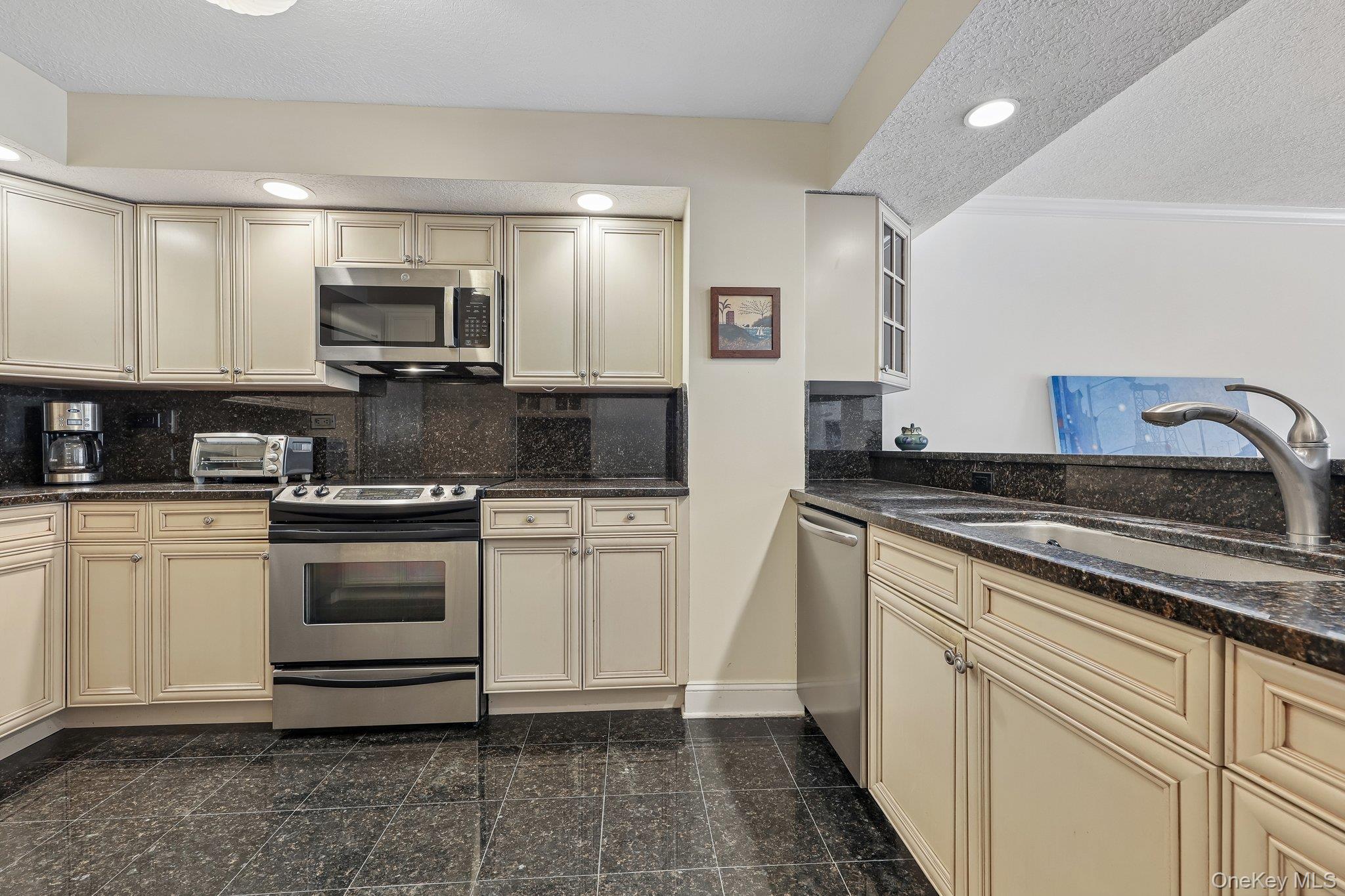 409 Harbor Cove, Unit #409 photo 5