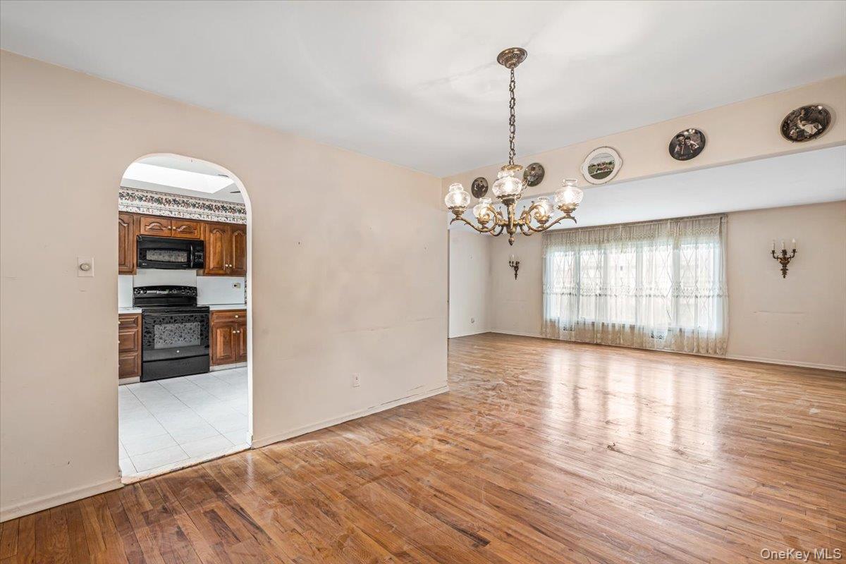 156-14 14th Avenue – For Sale photo 7
