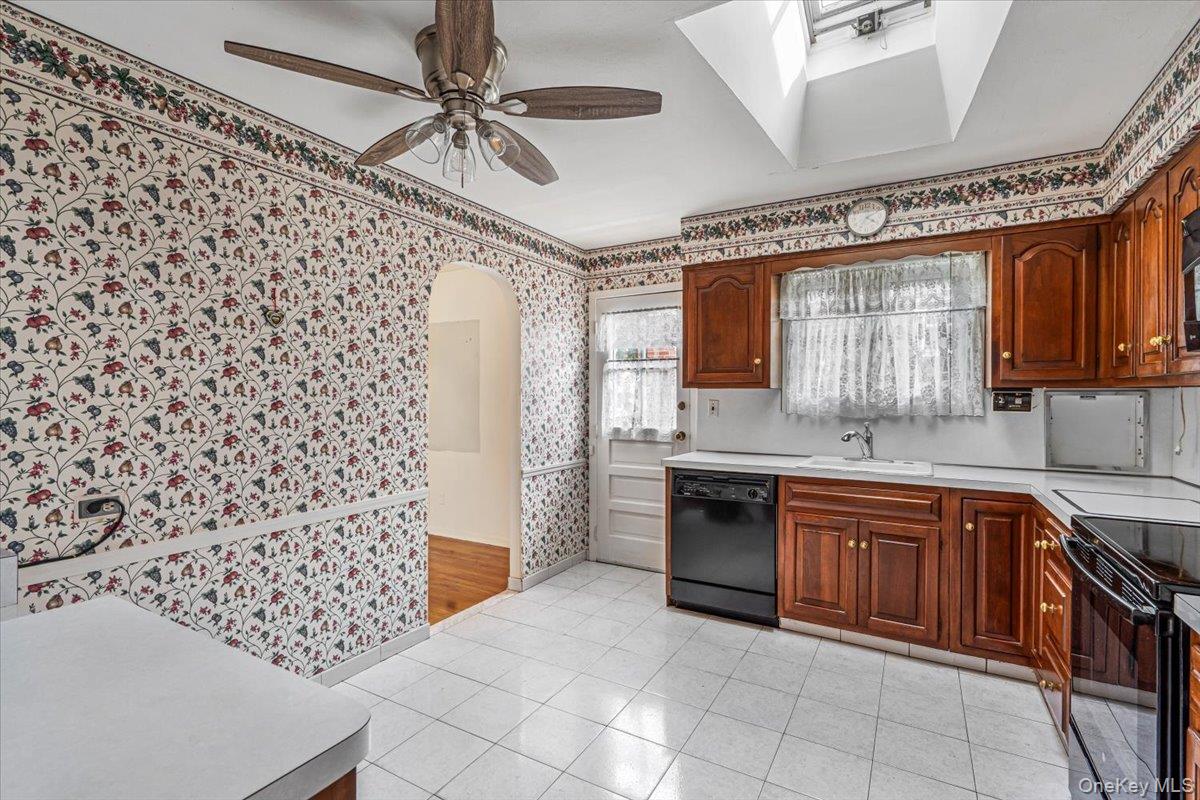 156-14 14th Avenue – For Sale photo 10