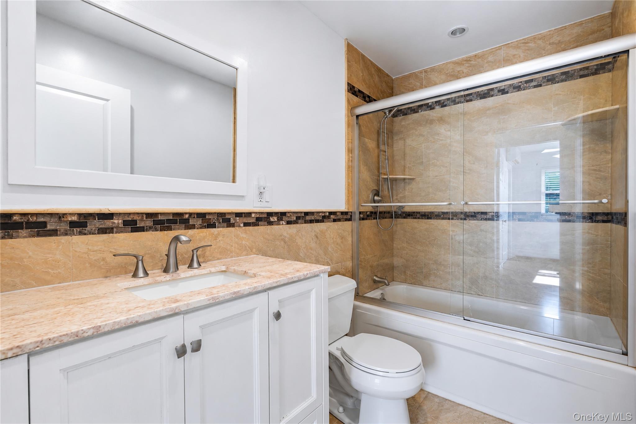 119 Scotchtown Avenue – For Sale photo 8