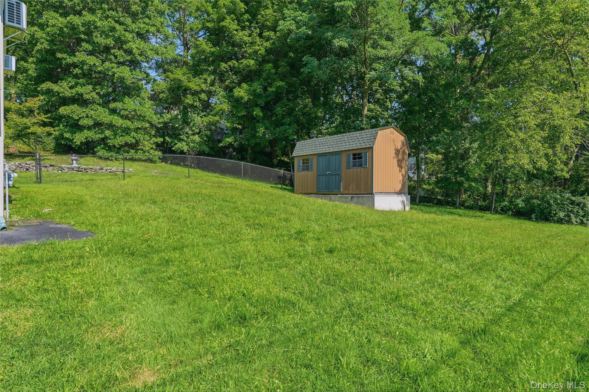 119 Scotchtown Avenue – For Sale photo 20