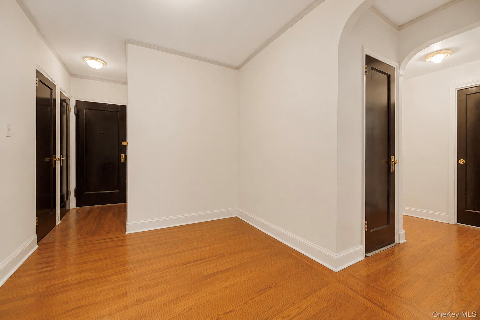 2160 Bronx Park East, Unit 1F photo 3