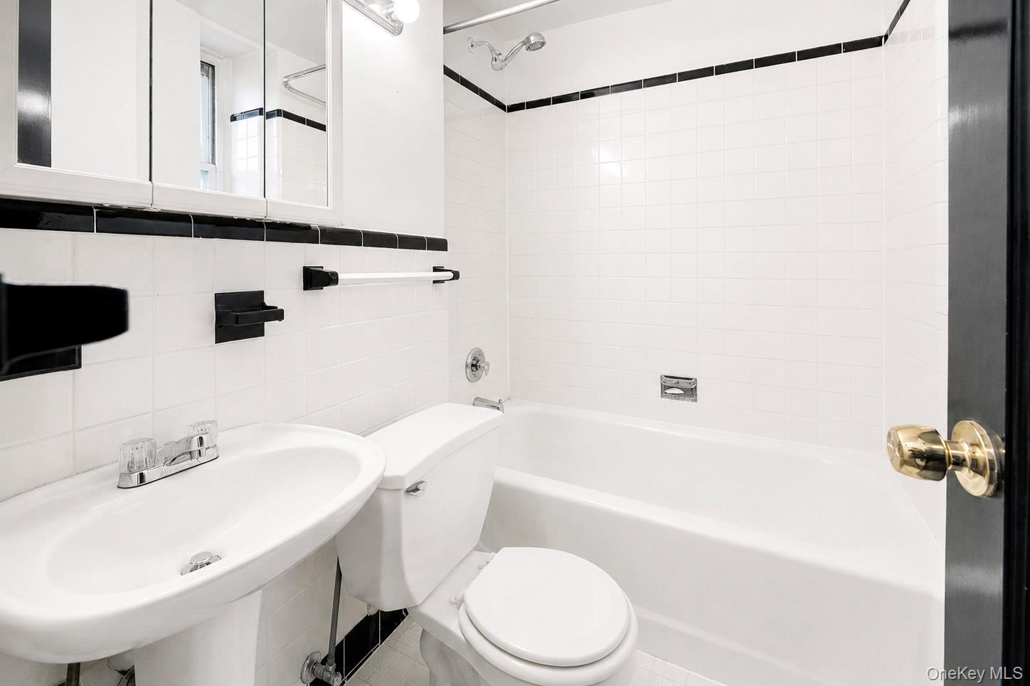 2160 Bronx Park East, Unit 1F photo 11