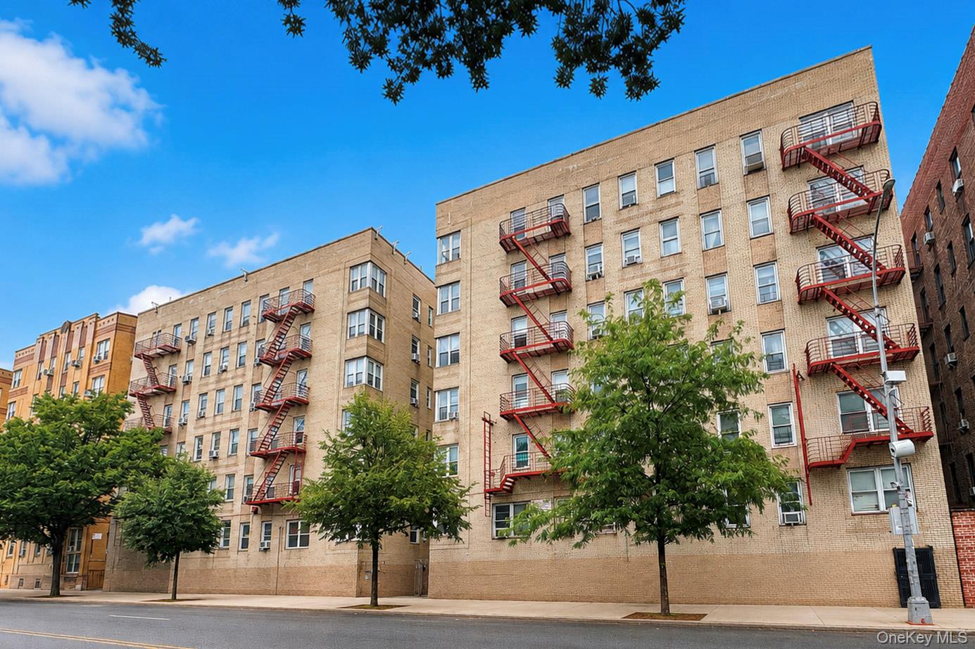 2160 Bronx Park East, Unit 1F