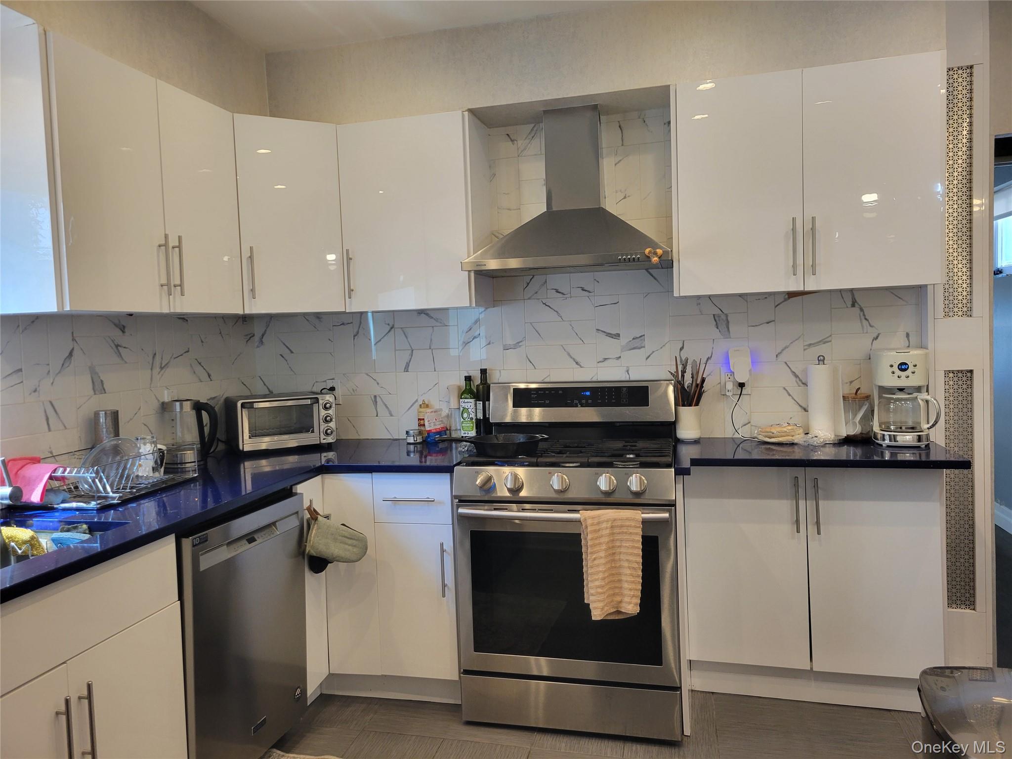 1637 West 2nd Street – For Sale photo 4