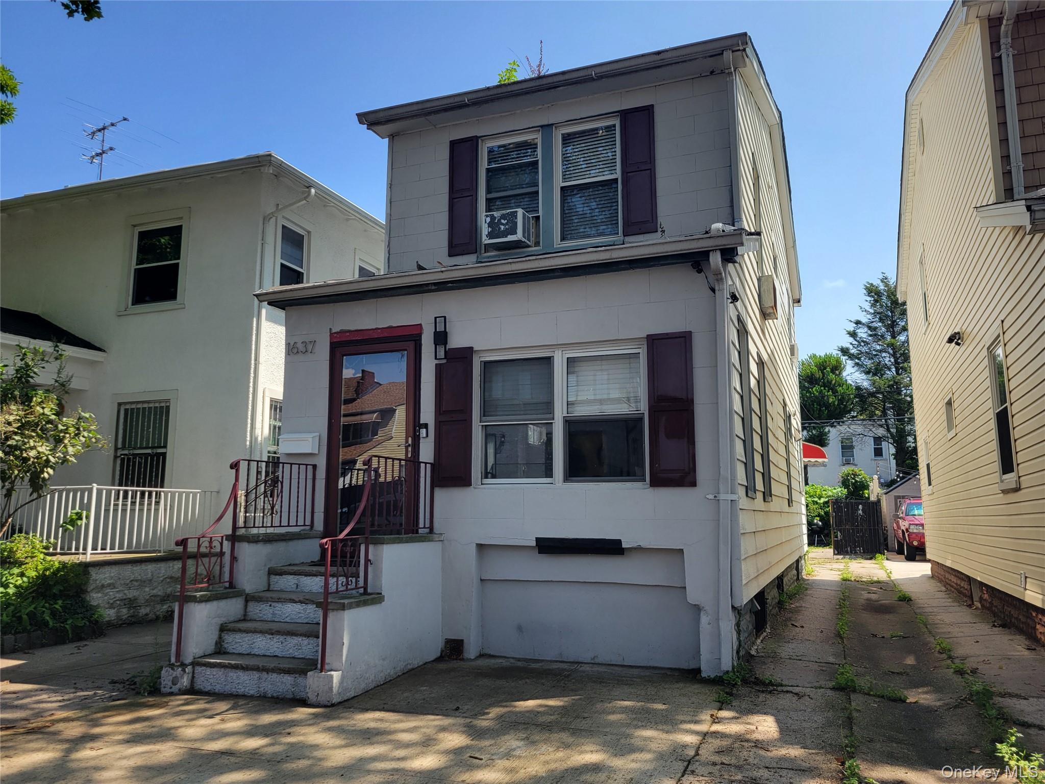 1637 West 2nd Street – For Sale photo 2