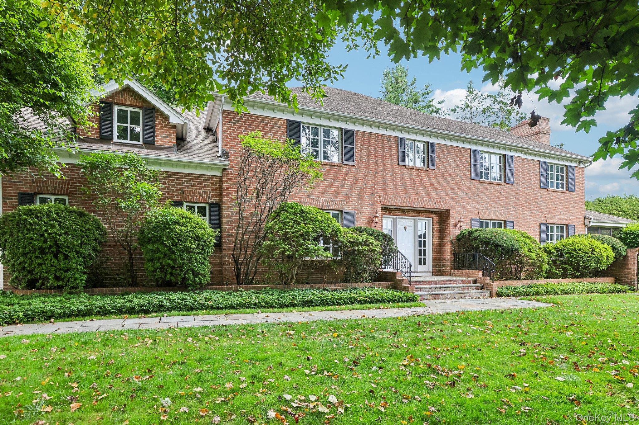 90 Greenhaven Road – For Sale