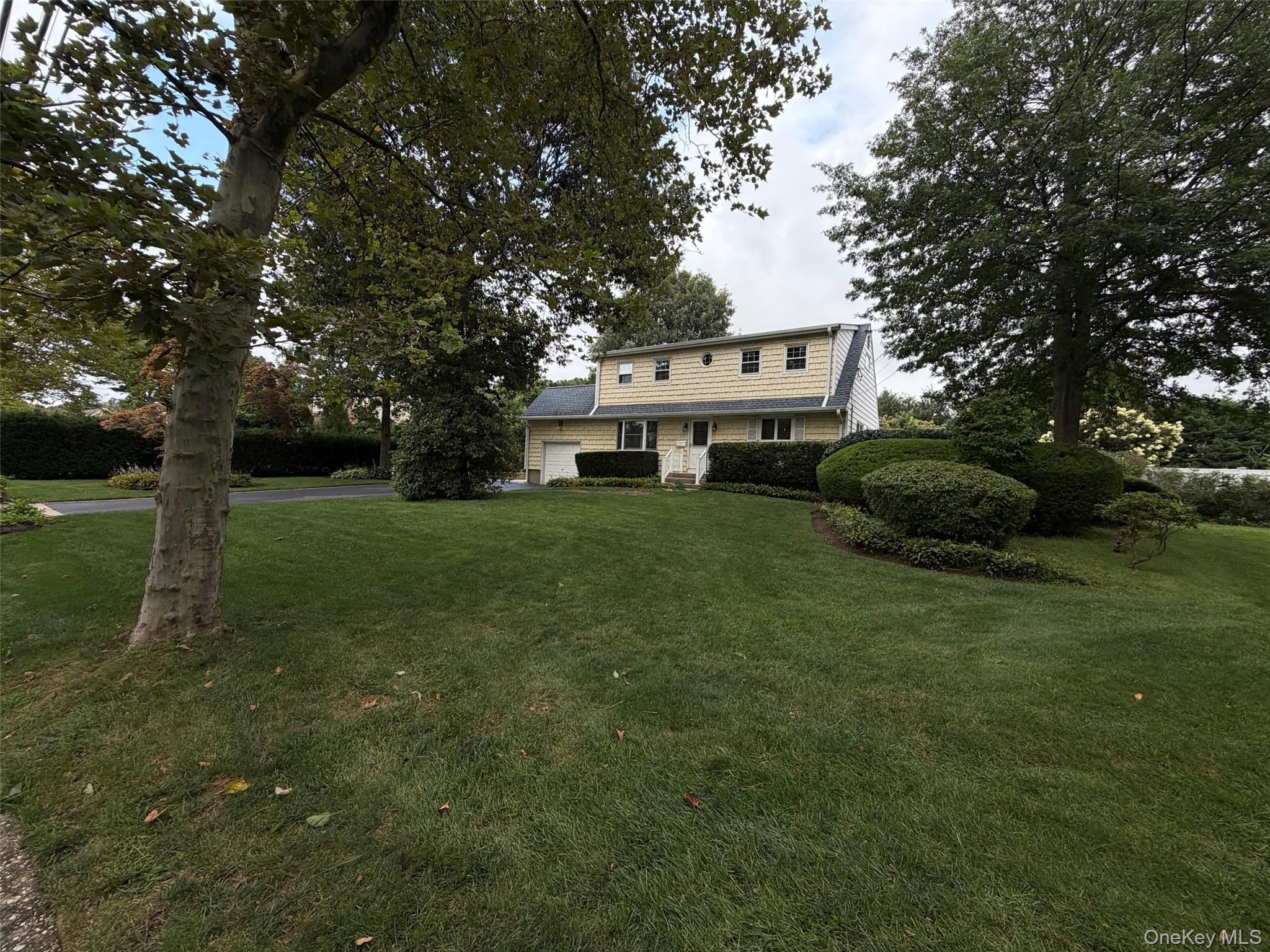 21 Purdy Avenue – For Sale