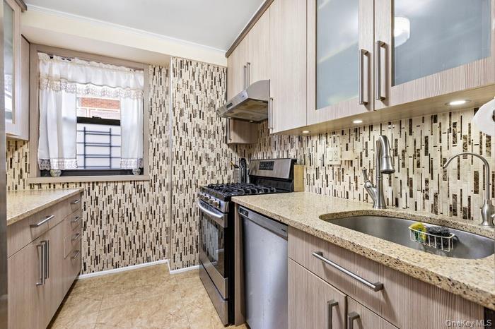 61-35 98th Street, Unit 15E photo 5