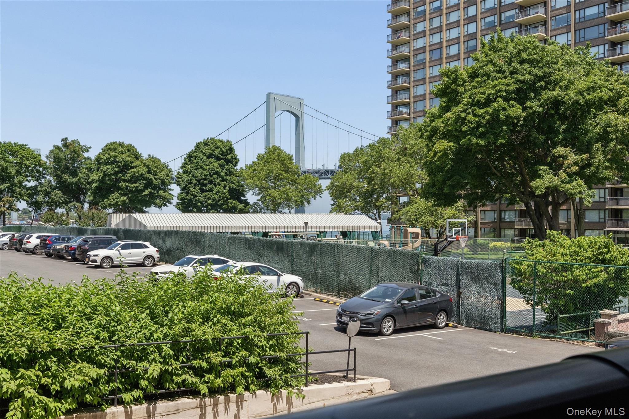 162-41 Powells Cove Boulevard, Unit 1G photo 13