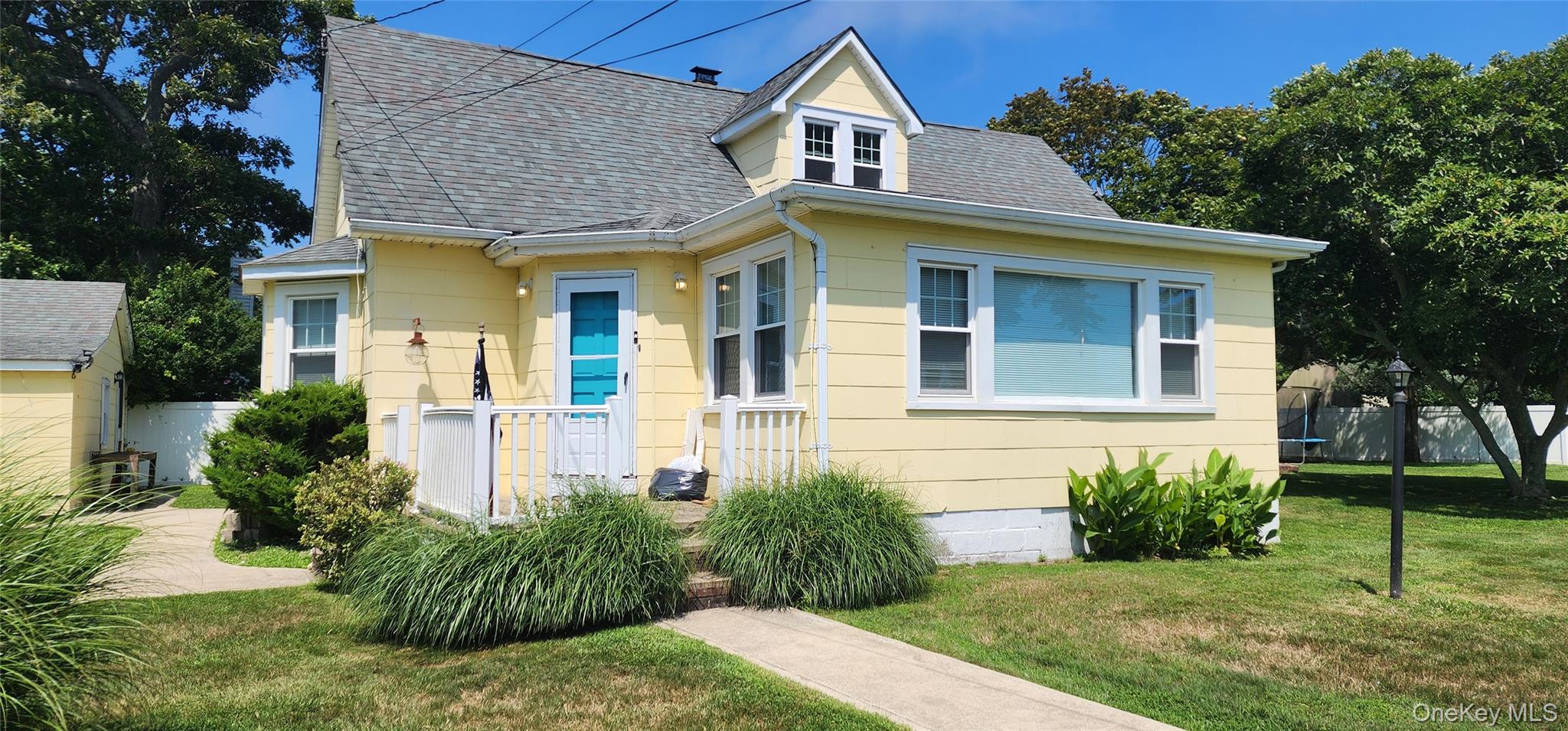 9 Babylon Road – For Rent