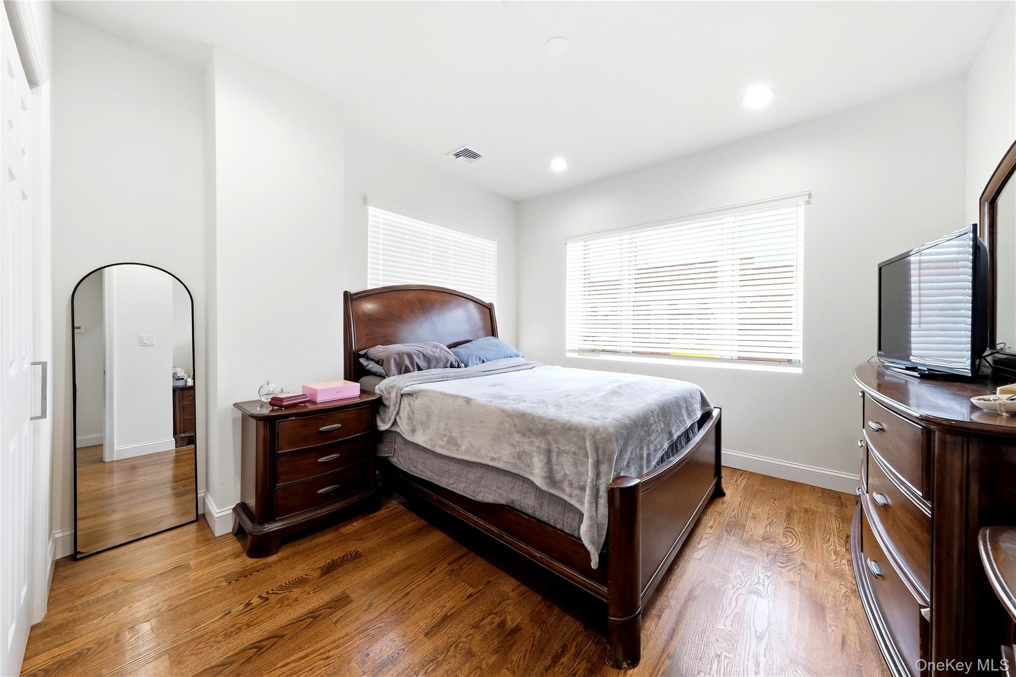 272 Broadway – For Sale photo 21