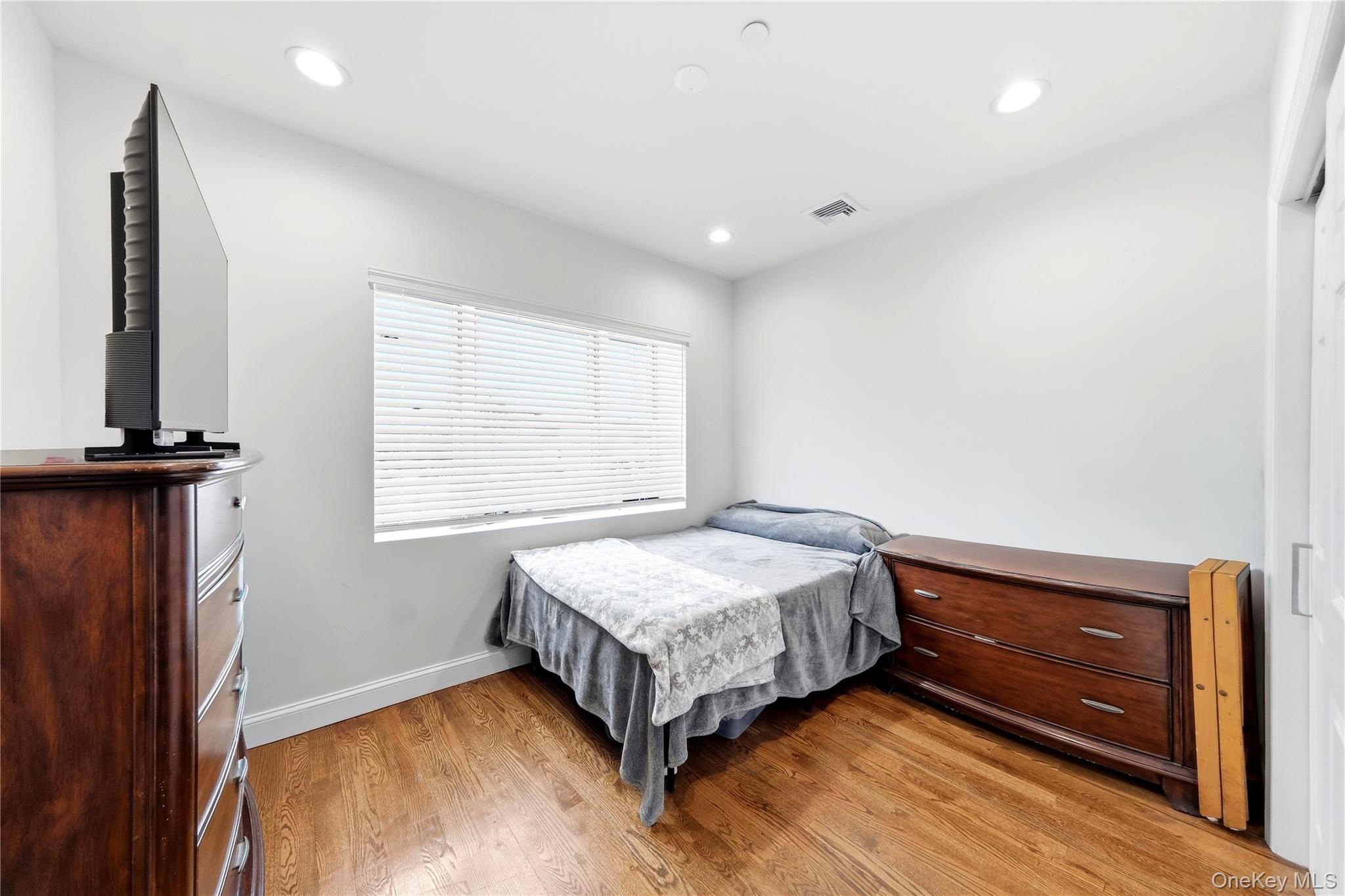 272 Broadway – For Sale photo 20