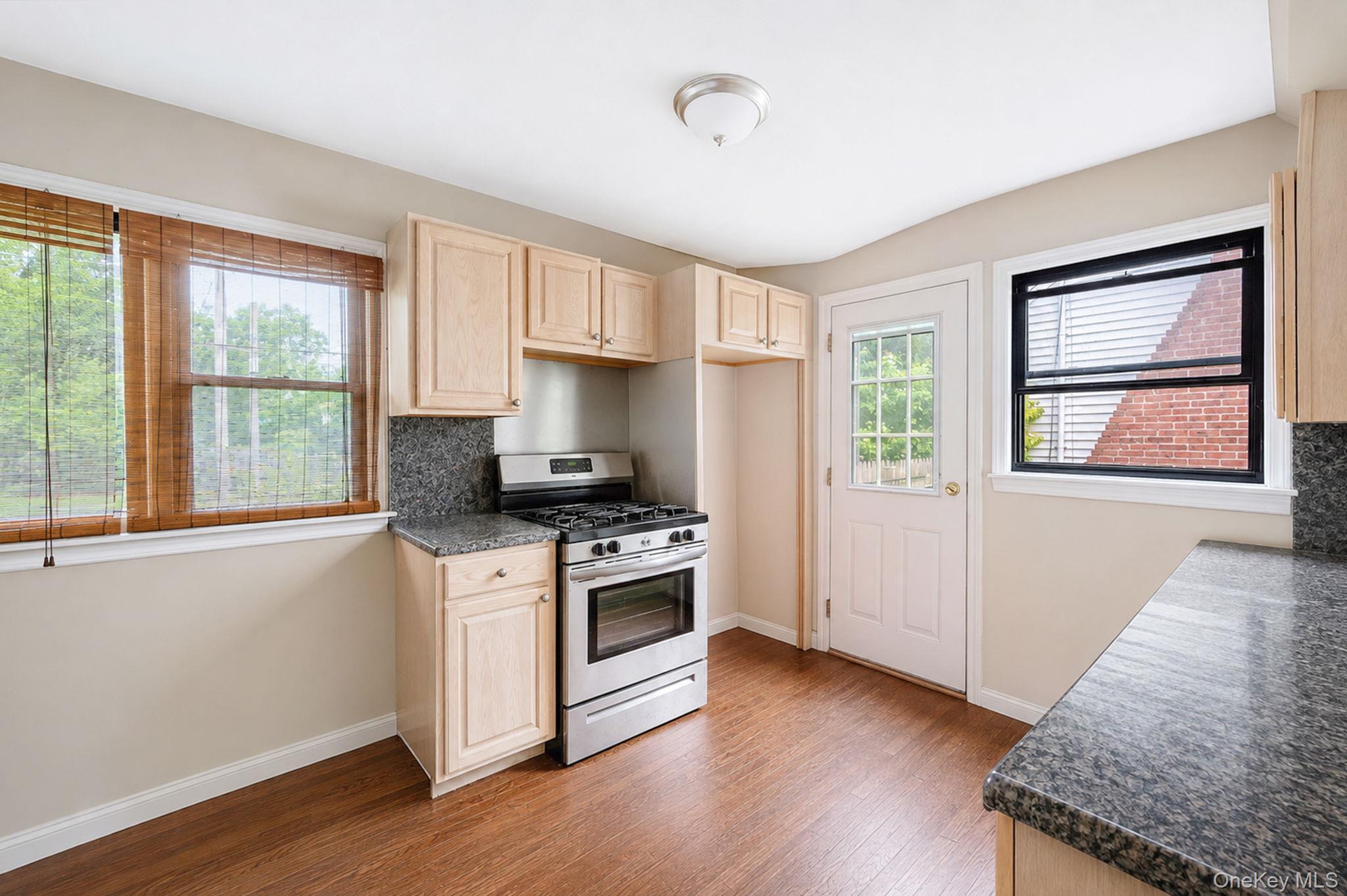288 Nassau Road – For Sale photo 20