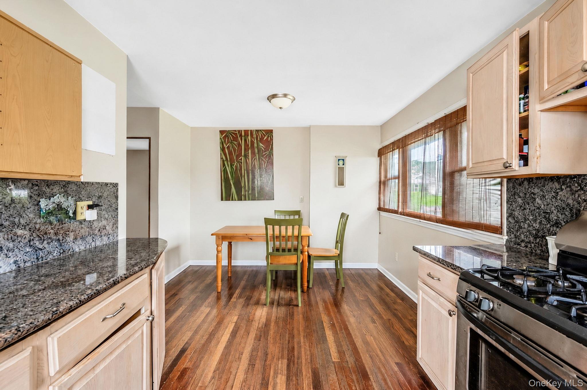 288 Nassau Road – For Sale photo 22