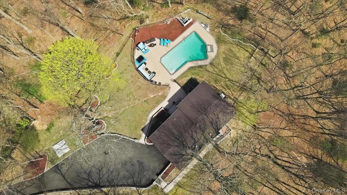 263 Oyster Bay Road – For Rent photo 34