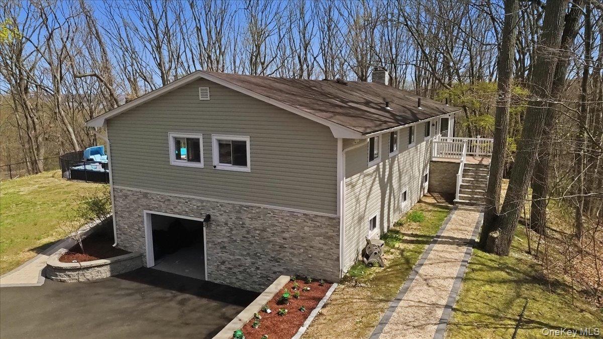 263 Oyster Bay Road – For Rent photo 2
