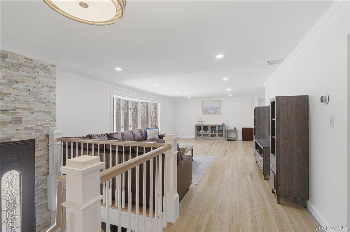 263 Oyster Bay Road – For Rent photo 10