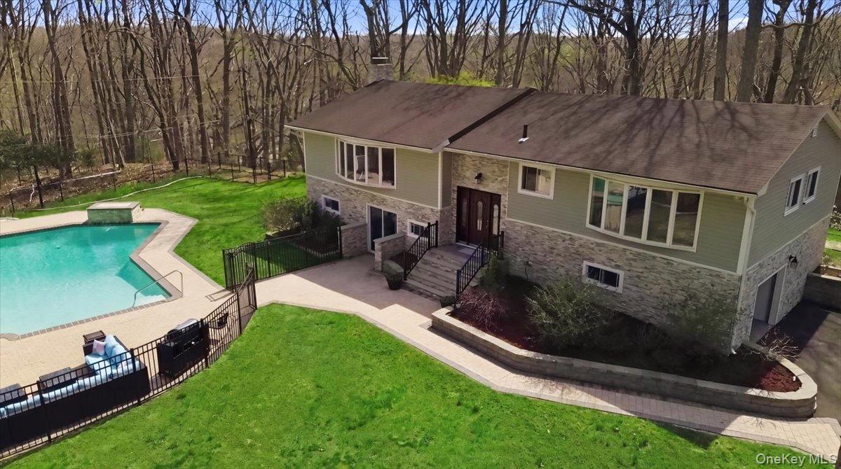 263 Oyster Bay Road – For Rent