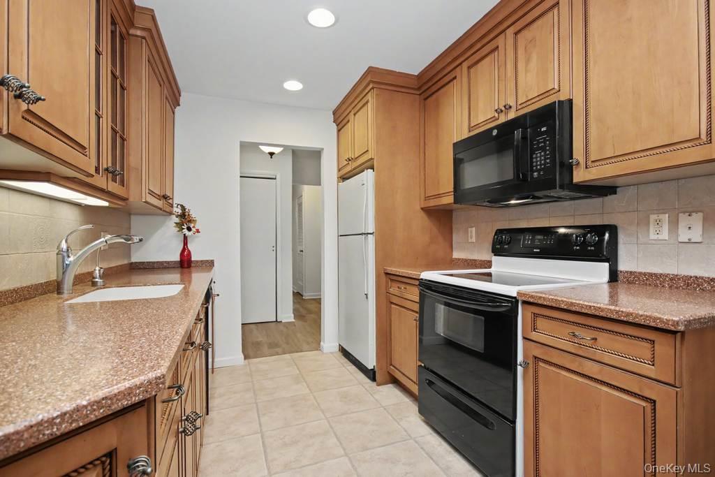 969 Sierra Vista Lane – For Sale photo 7