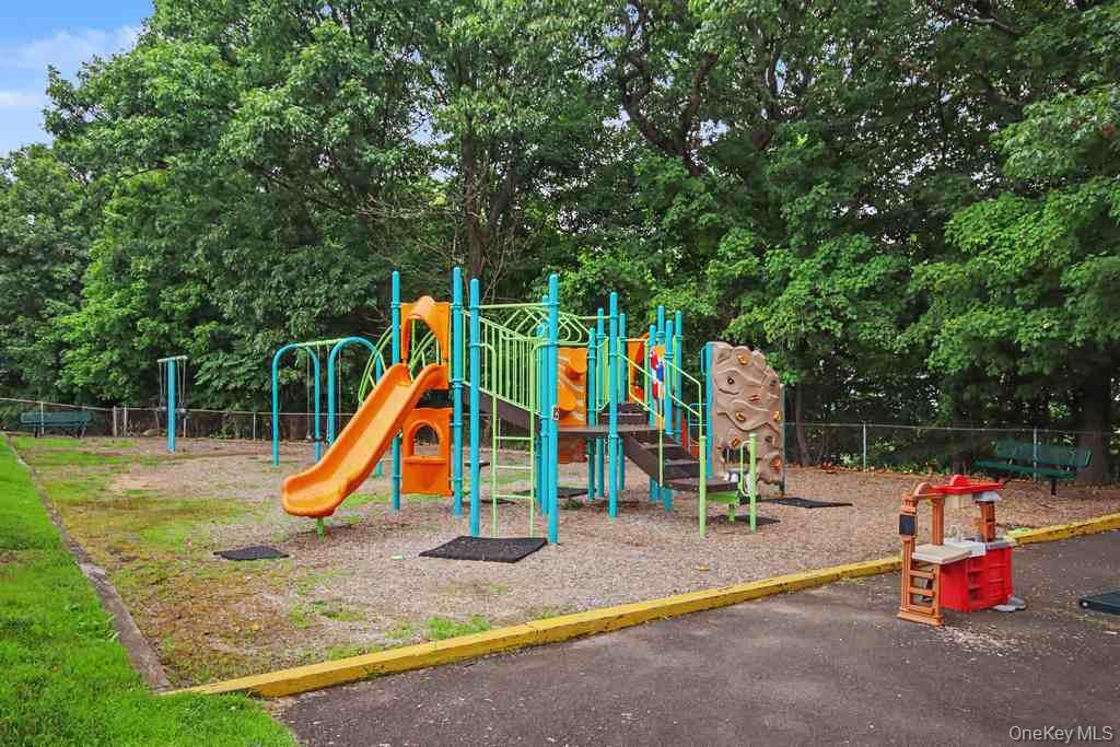 969 Sierra Vista Lane – For Sale photo 34