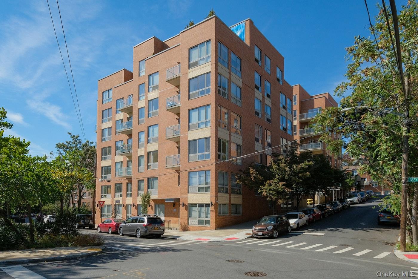 3585 Greystone Avenue, Unit 4B photo 11