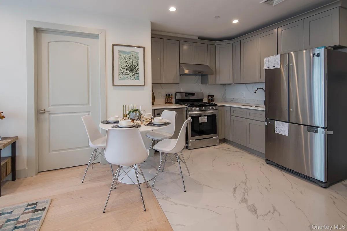 14126 Northern Boulevard, Unit 4D photo 2