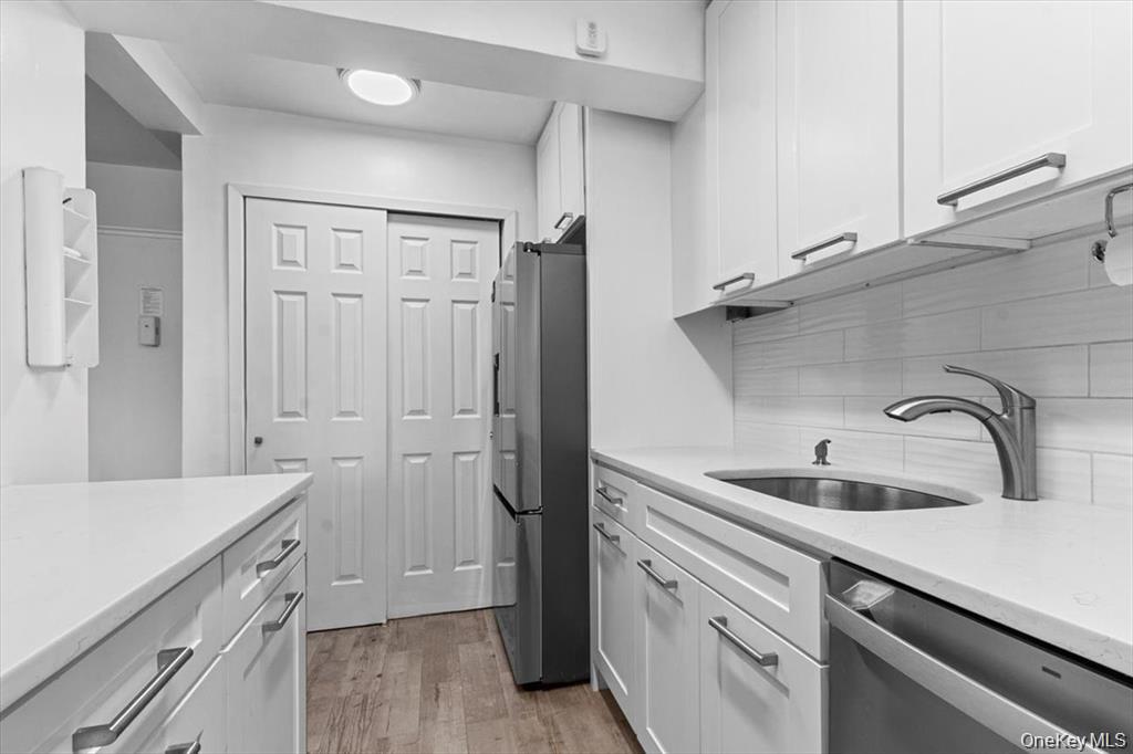 5425 Valles Avenue, Unit 3F photo 13
