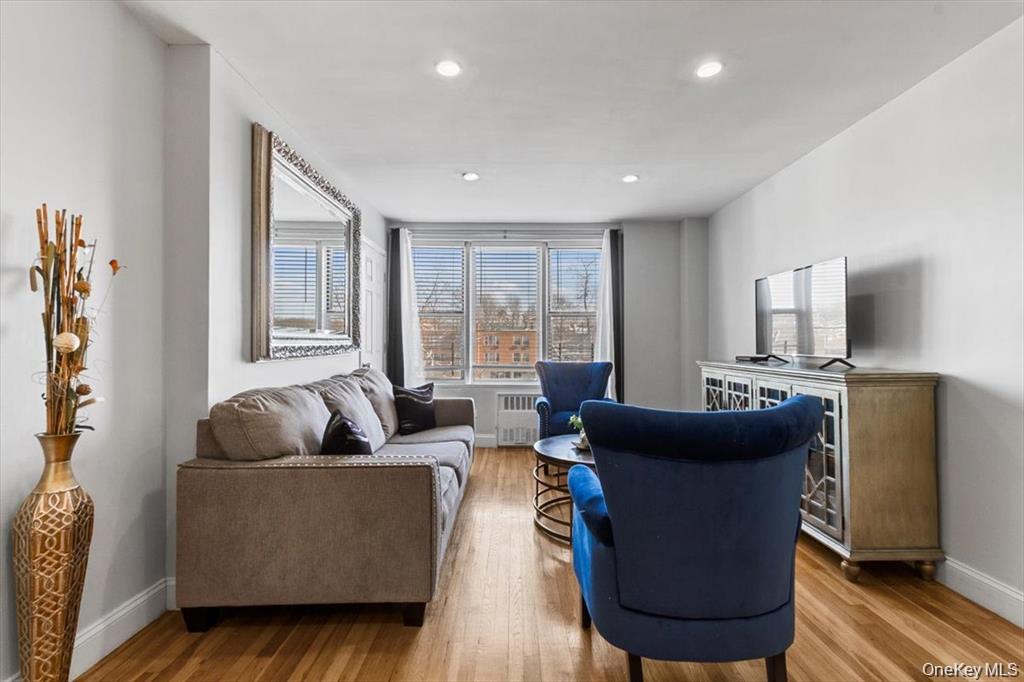 5425 Valles Avenue, Unit 3F photo 8