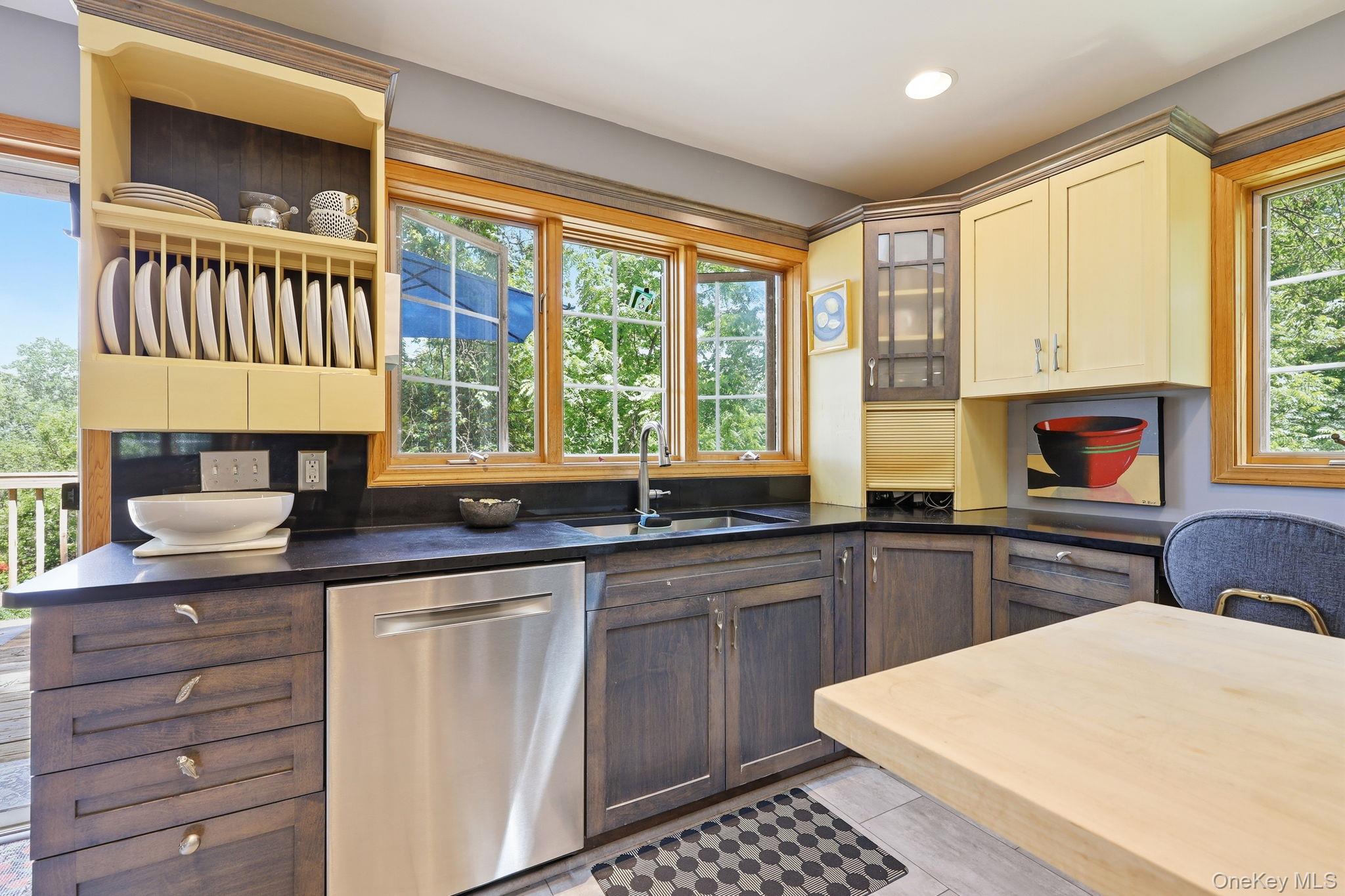 15 Meadow Drive – For Sale photo 7